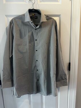 Men's Long-Sleeve Button-Up Shirt in Black and White Check